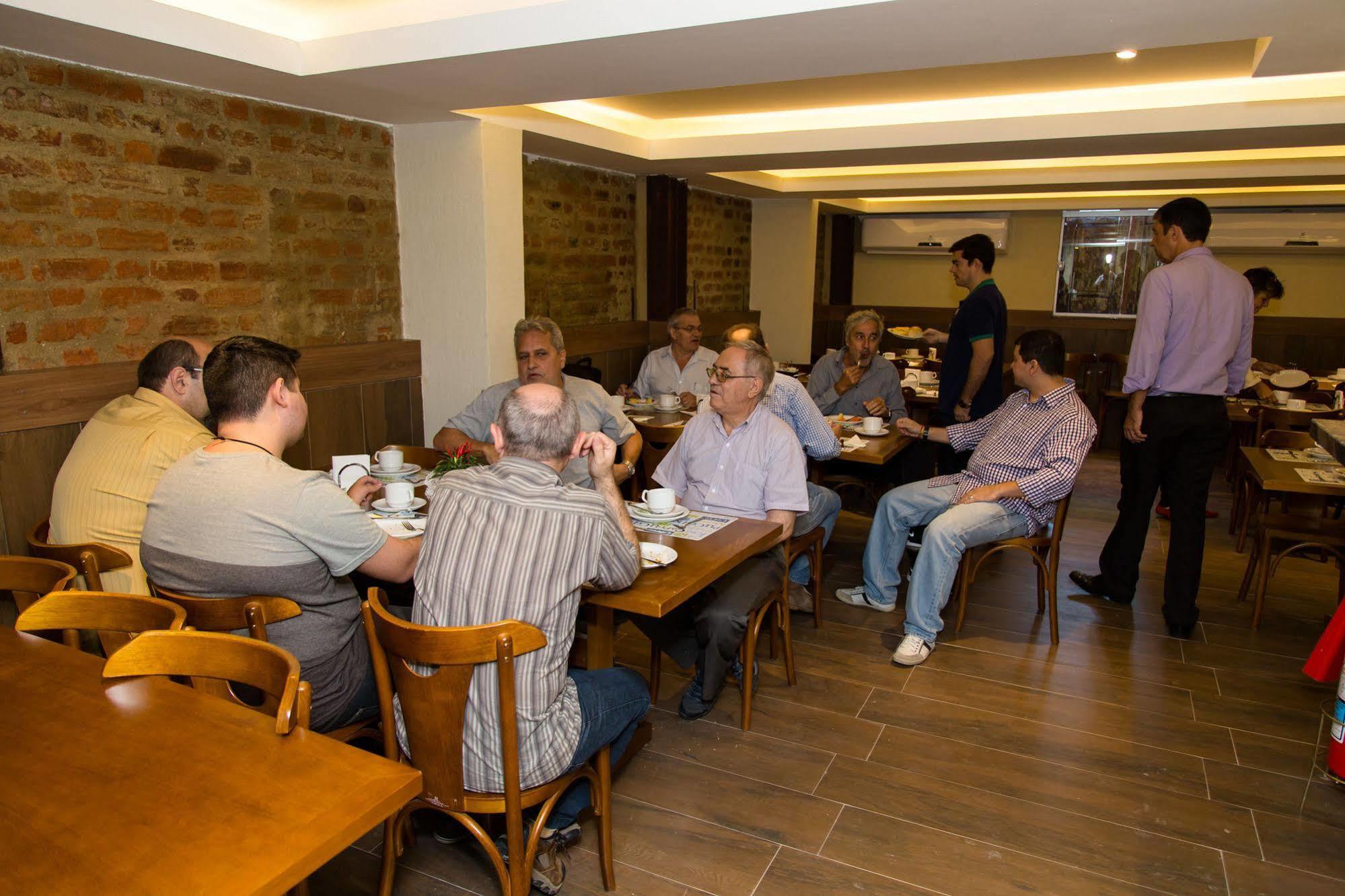 Downtown Santana Hotel 2*